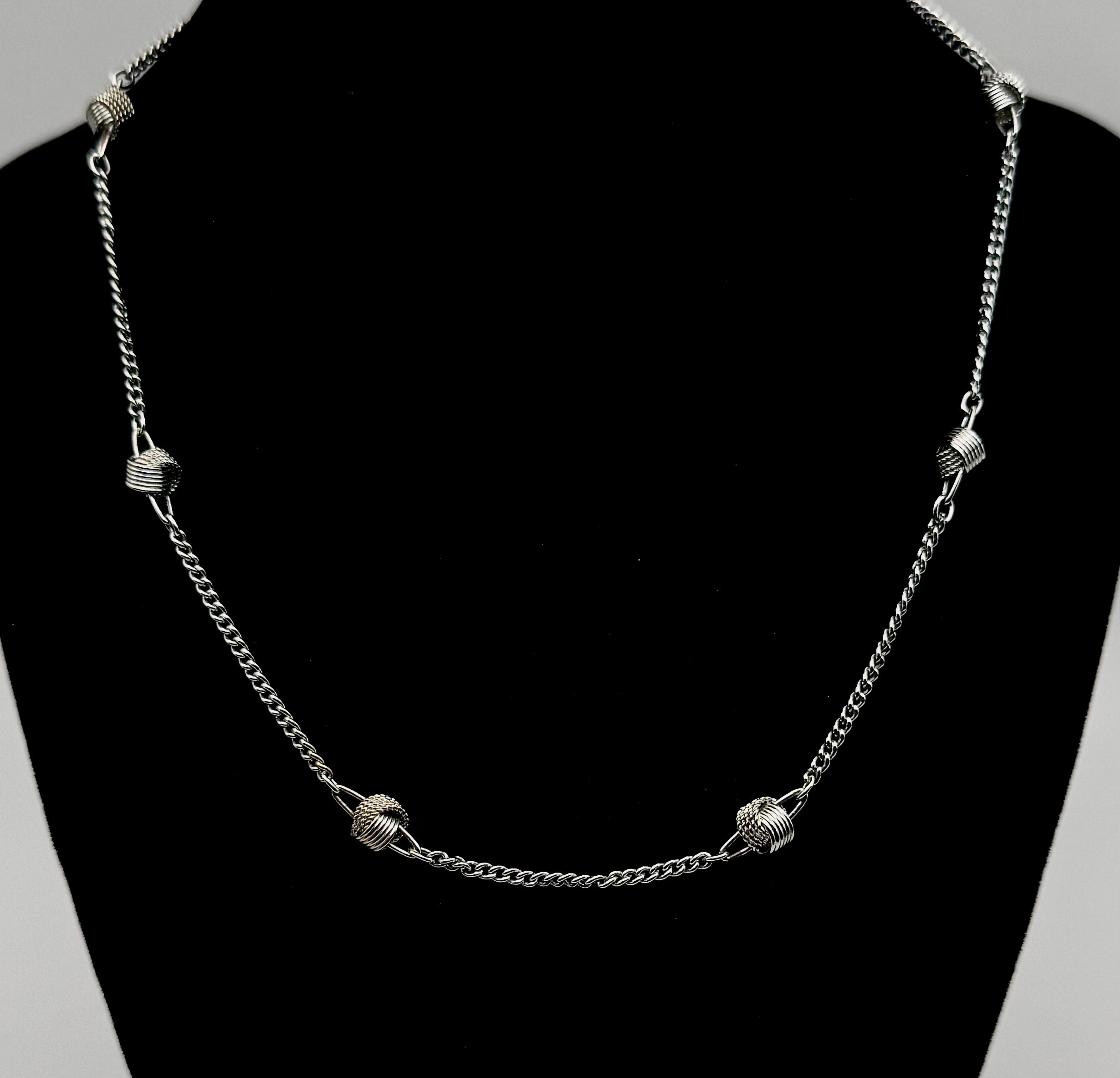 16" avon cavot silver tone necklace